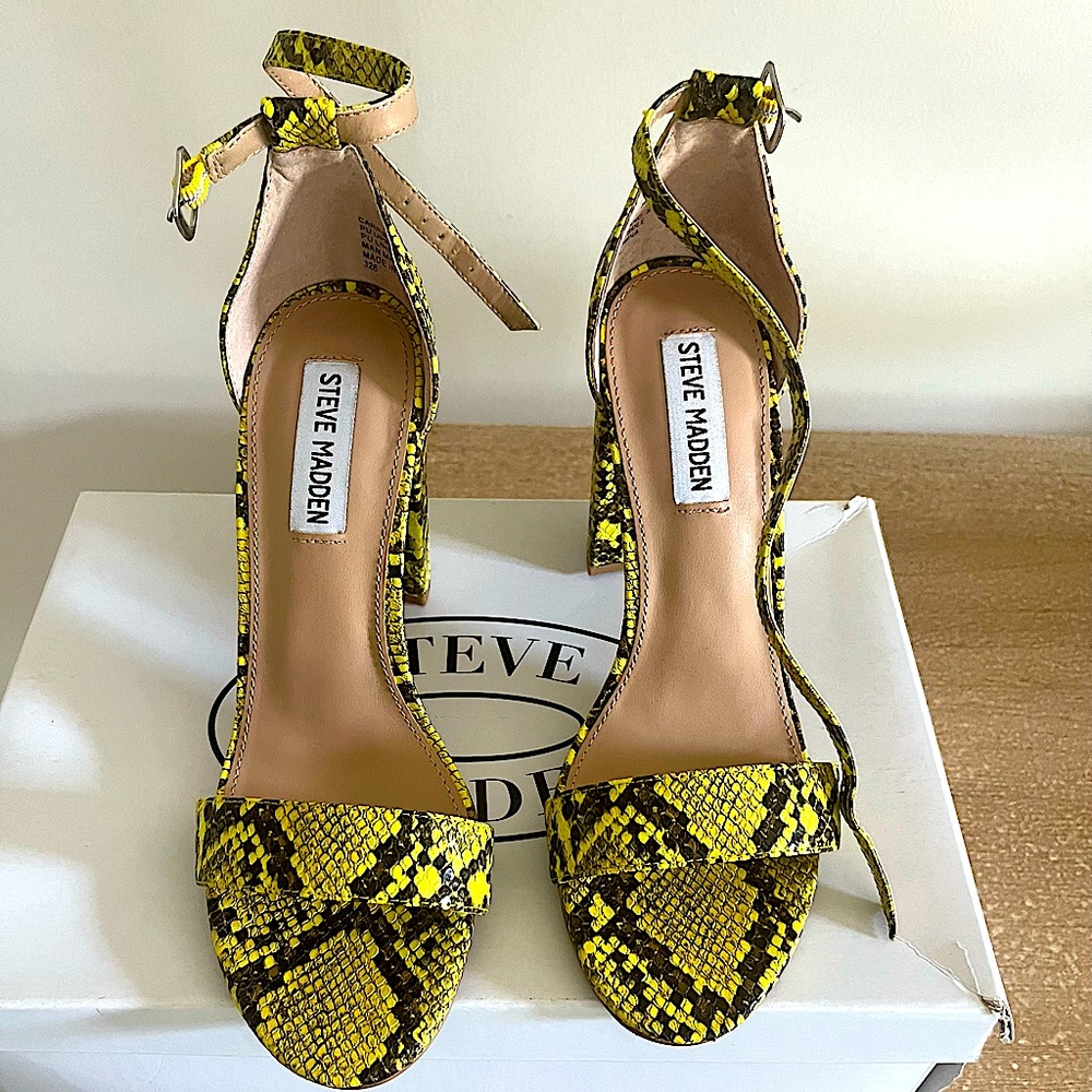 Steve Madden Yellow Snake Skin Sandals- Size 8